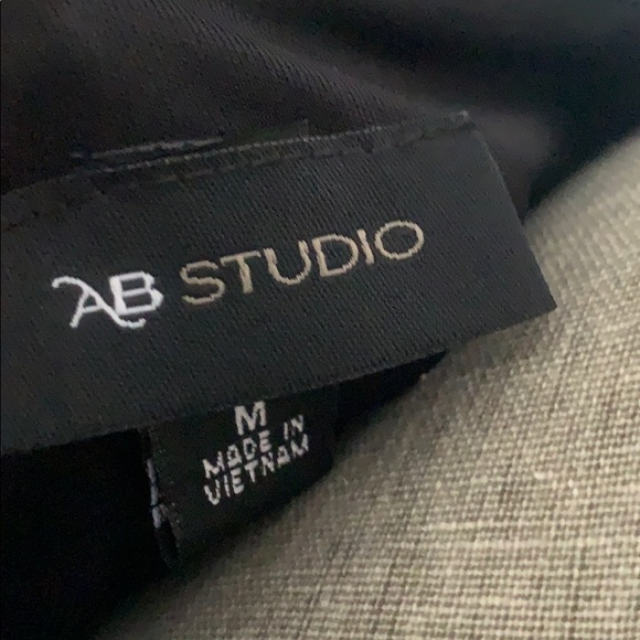 Basic black blouse - Picture 6 of 6